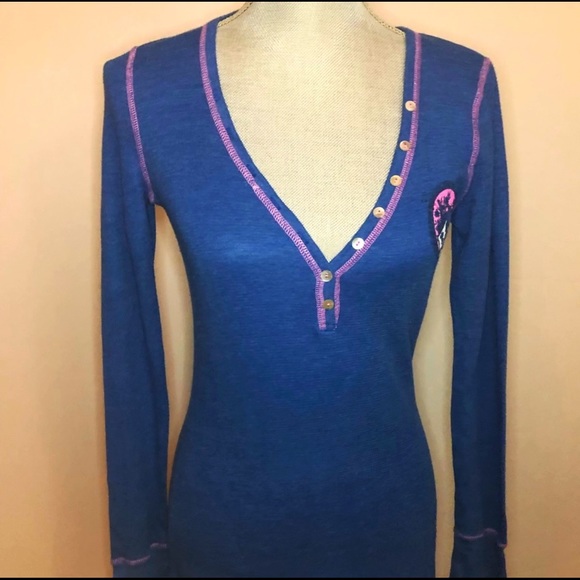 Victoria’s Secret Pink thermal with deep V-neck - Picture 2 of 8